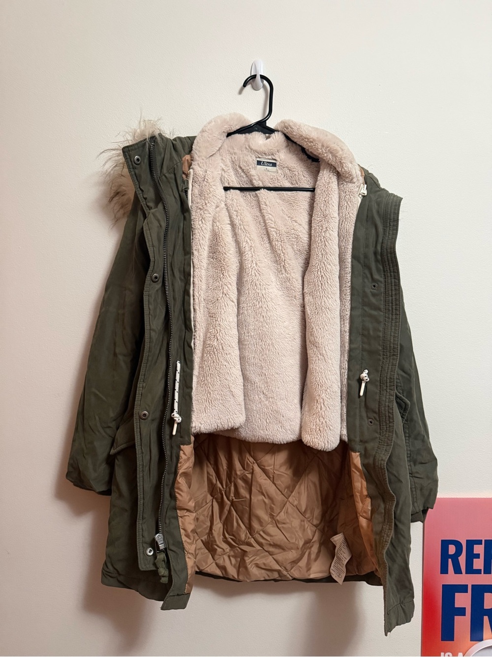 Abercrombie & Fitch Olive Green Parka with Cream Faux-Fur Lining